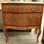 802 3252 CHEST OF DRAWERS